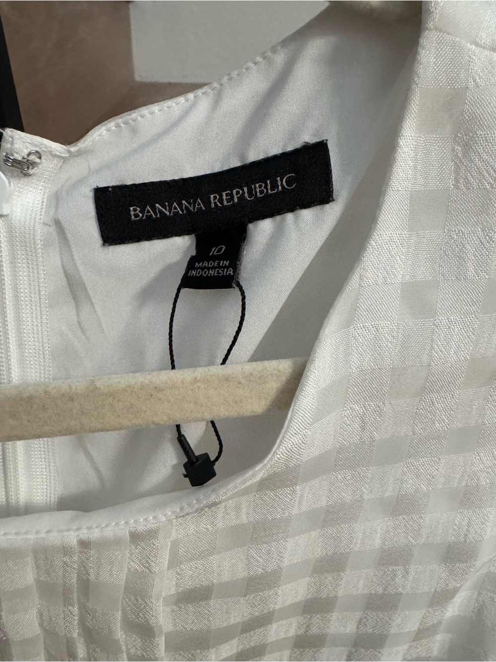 Banana Republic White Checkered Peplum Shell - Picture 3 of 4